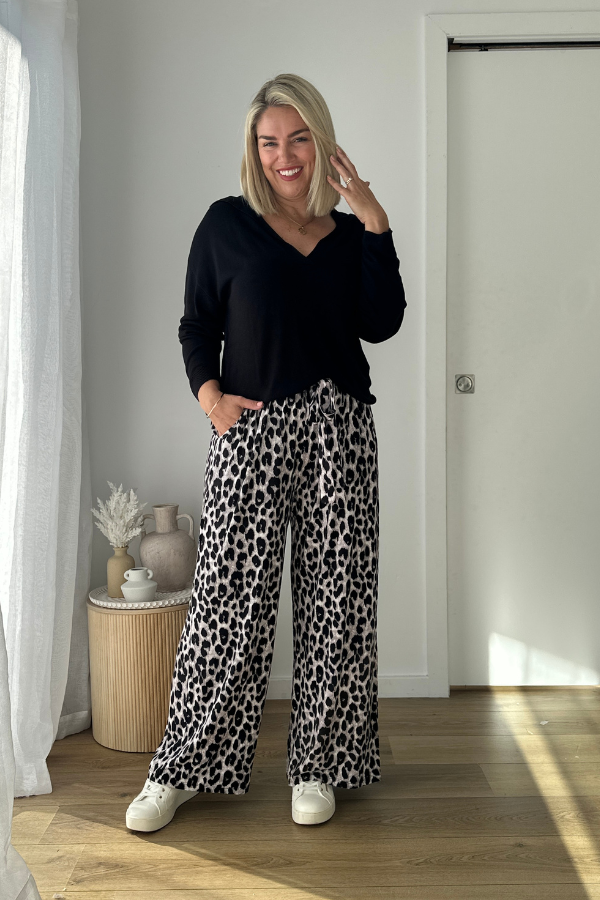 Ezi Bamboo Jumper - Black