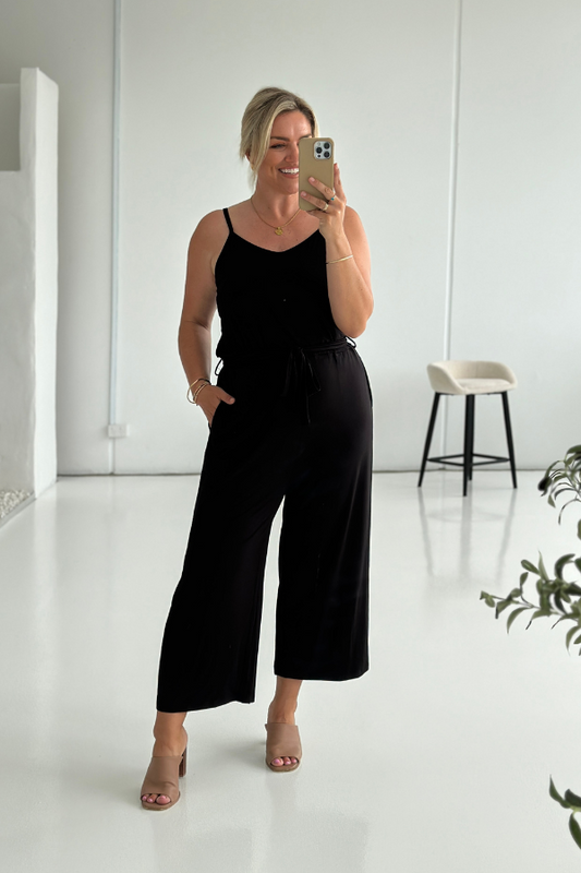 Fay Bamboo Jumpsuit Black with V-neckline and wide leg – Natali The Label