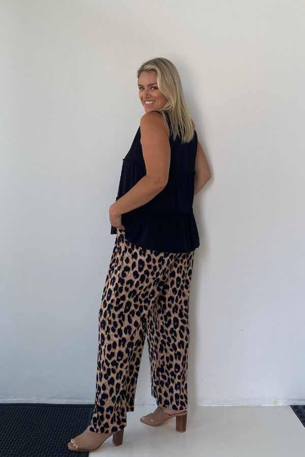 Zoe Bamboo Tiered Top - Black