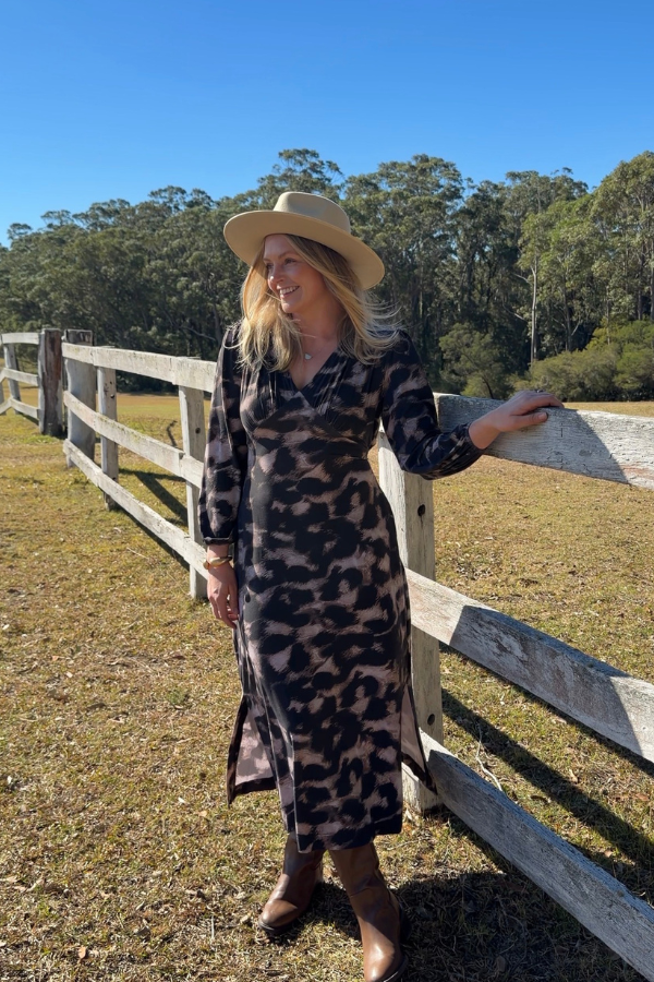 Ember Bamboo Dress (Bracelet sleeve) - Espresso Leopard