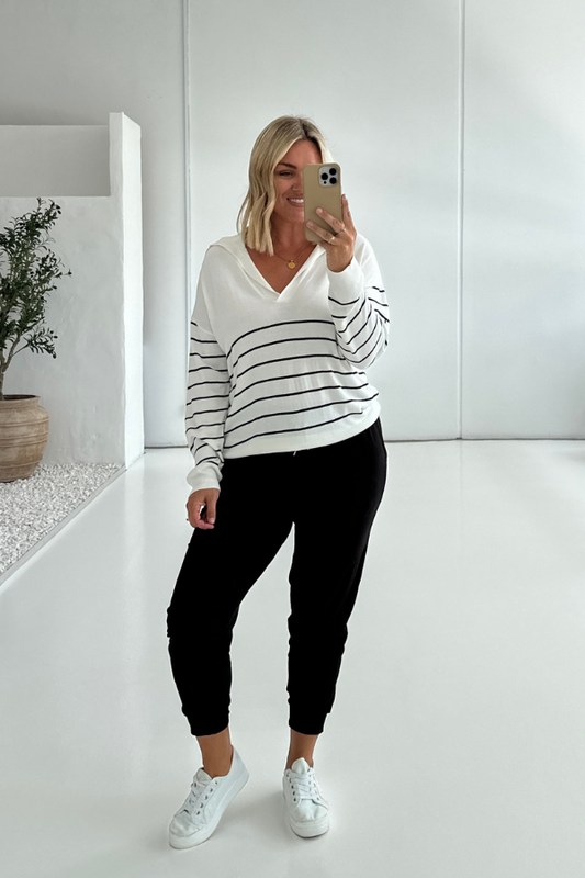 Ezi Jumper - Black Stripe